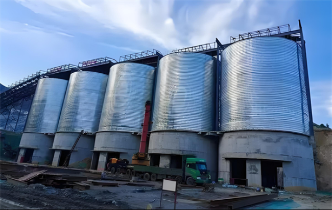 克拉玛依螺旋卷板仓施工现场